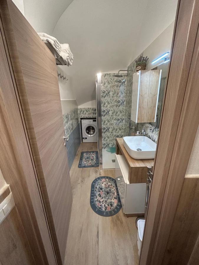 Casa San Gennaro 33A Apartment Наполи Екстериор снимка